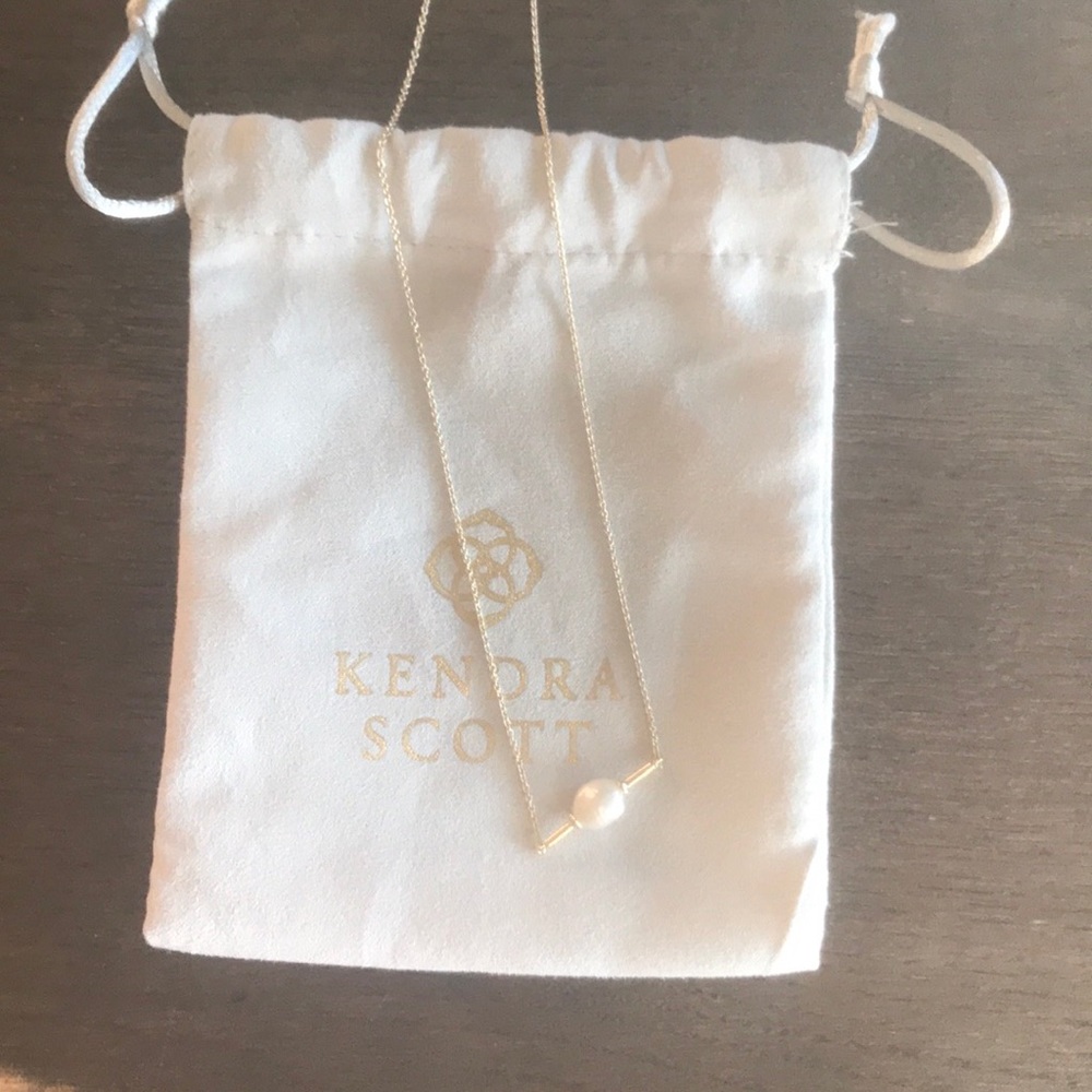 Kendra Scott Pearl and Gold Necklace